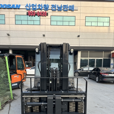 두산 4.5톤 지게차 (4300만원)