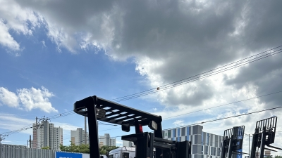 입승식 1.5톤 지게차(800만원)